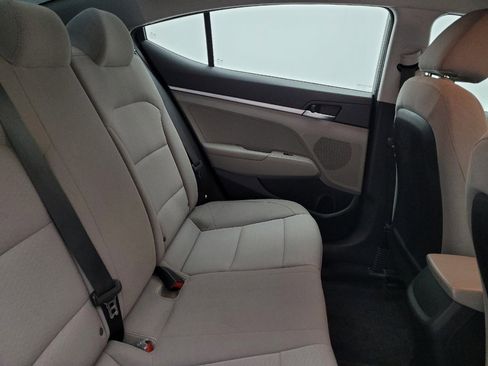 Used 2019 Hyundai Elantra SE image 19