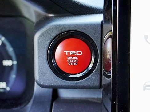 Used 2024 Toyota Tacoma TRD Off-Road w/ TRD Off Road Upgrade Package image 29