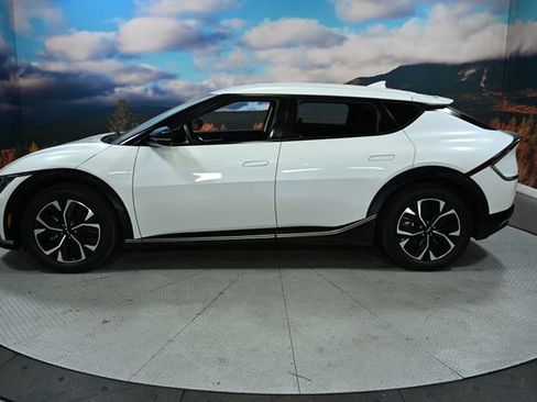 Used 2024 Kia EV6 Wind image 5