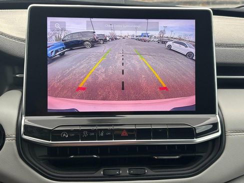 Used 2022 Jeep Compass Limited image 22