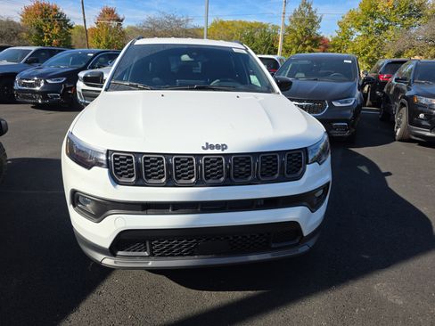 New 2026 Jeep Compass Latitude image 14