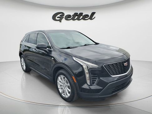 Used 2023 Cadillac XT4 Luxury image 3
