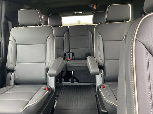 New 2026 GMC Yukon XL Elevation w/ LPO, Get Active Package image 14