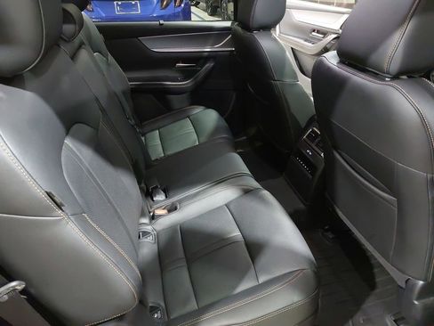 Used 2025 MAZDA CX-90 3.3 Turbo w/ Preferred Package AWD/4WD image 11