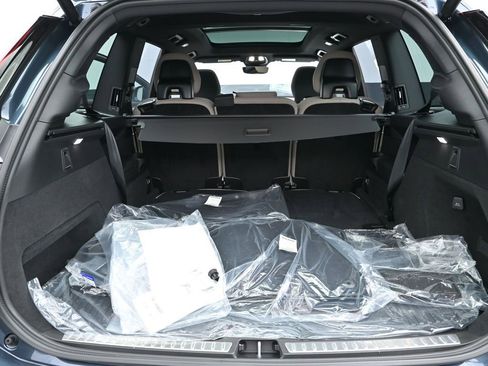New 2026 Volvo XC90 B6 Plus w/ Protection Package Premier image 10