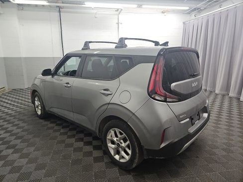 Certified 2023 Kia Soul S image 7