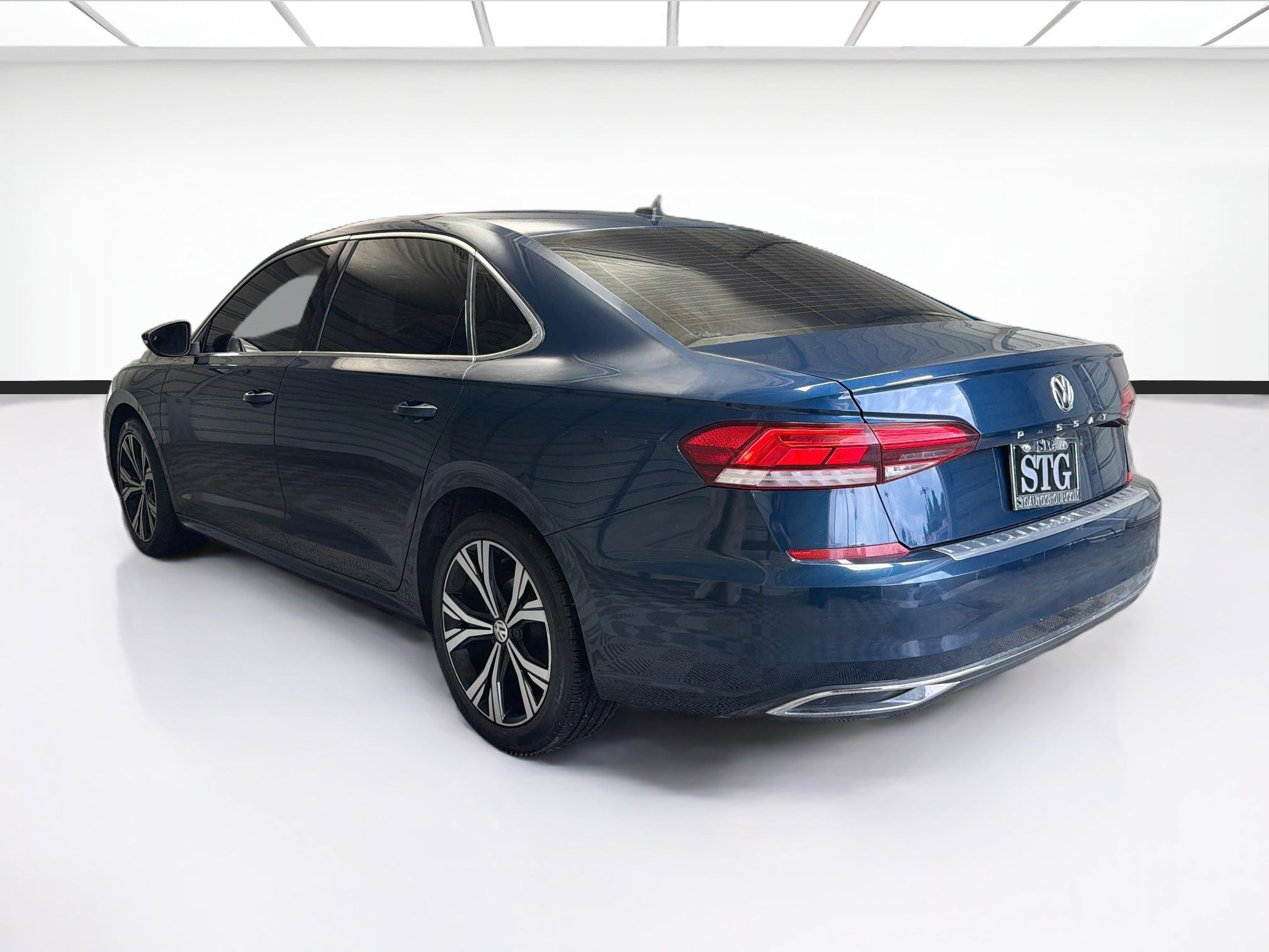 Used 2022 Volkswagen Passat 2.0T SE FWD image 6