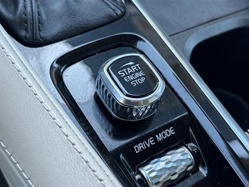 Used 2021 Volvo XC90 T6 Inscription image 25