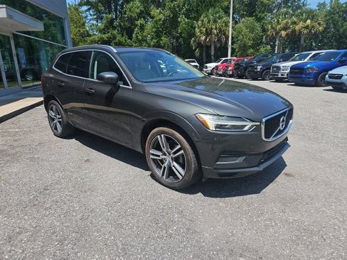 Used 2020 Volvo XC60 T5 Momentum FWD image 8