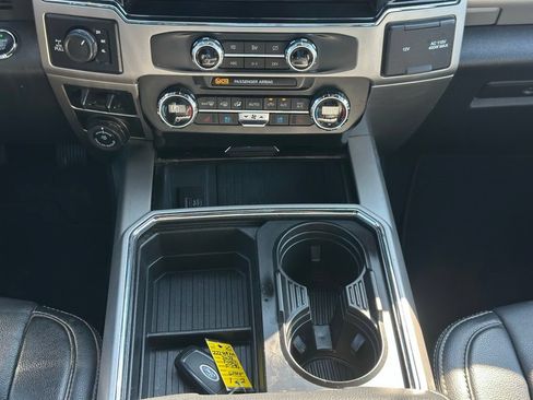 Certified 2022 Ford F250 Lariat w/ Lariat Ultimate Package AWD/4WD image 22