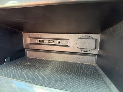 Used 2018 Volkswagen Tiguan SE w/ Panoramic Sunroof Package AWD/4WD image 35