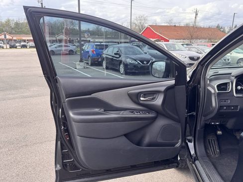 Used 2021 Nissan Murano SV FWD image 14