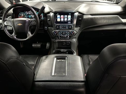 Used 2017 Chevrolet Suburban LT image 25