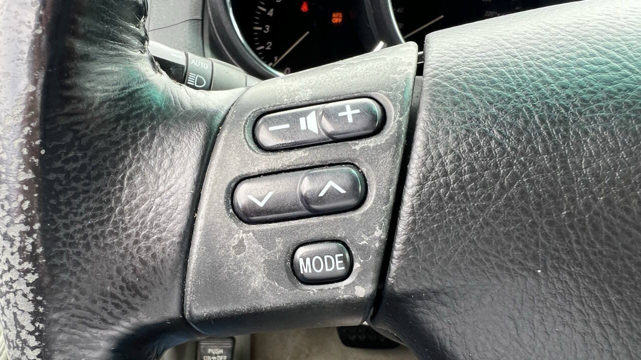 Used 2005 Lexus RX 330 AWD w/ Premium Plus Pkg image 16