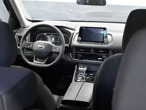 Used 2026 Nissan Rogue SV FWD image 15