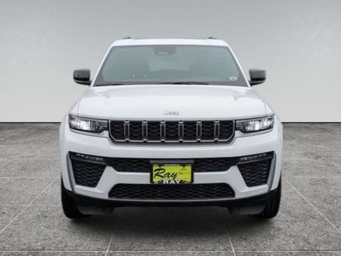 New 2026 Jeep Grand Cherokee Limited AWD/4WD image 2