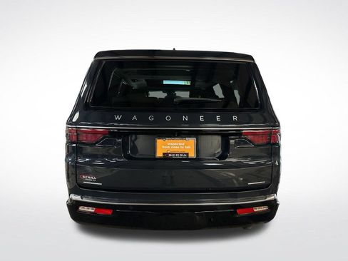 Used 2023 Jeep Wagoneer Series III w/ Premium Group I AWD/4WD image 4