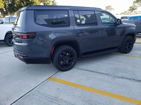 New 2025 Jeep Wagoneer Series II image 4