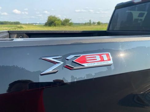 Used 2024 GMC Sierra 1500 Elevation w/ LPO, Elevation Black Package AWD/4WD image 4