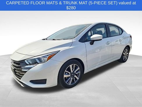 Used 2024 Nissan Versa SV FWD image 2