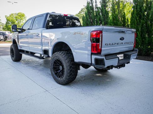 Used 2024 Ford F350 Lariat w/ Lariat Ultimate Package AWD/4WD image 8