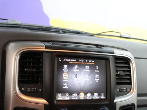 Used 2016 RAM 1500 Classic SLT w/ SLT Plus D←cor Group AWD/4WD image 19