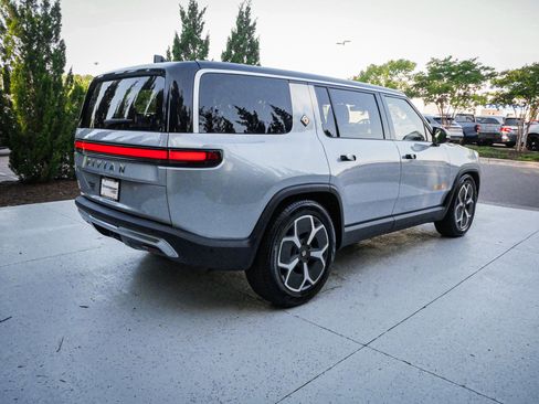Used 2024 Rivian R1S Adventure Quad AWD/4WD image 10