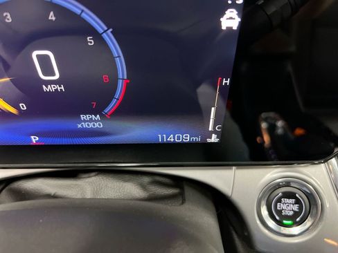 Used 2025 Chevrolet Trax LT w/ LT Convenience Package image 13