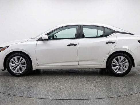 Used 2025 Nissan Sentra S image 5