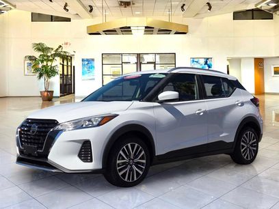 Used 2021 Nissan Kicks SV