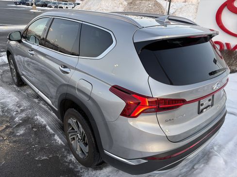 Used 2023 Hyundai Santa Fe SEL w/ Premium Package image 6