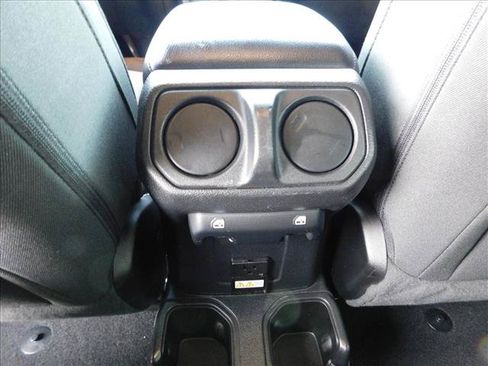 Used 2023 Jeep Wrangler Unlimited Sport AWD/4WD image 25