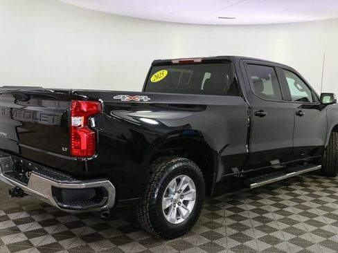 Used 2025 Chevrolet Silverado 1500 LT image 12