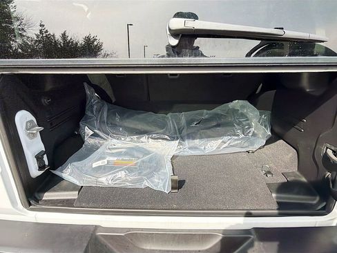 Used 2025 Jeep Wrangler Sahara 4xe image 32