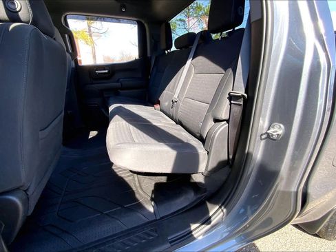 Used 2021 Chevrolet Silverado 1500 LT image 21