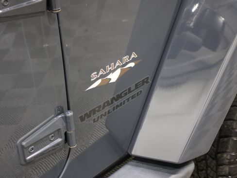 Used 2016 Jeep Wrangler Unlimited Sahara w/ Max Tow Package image 20