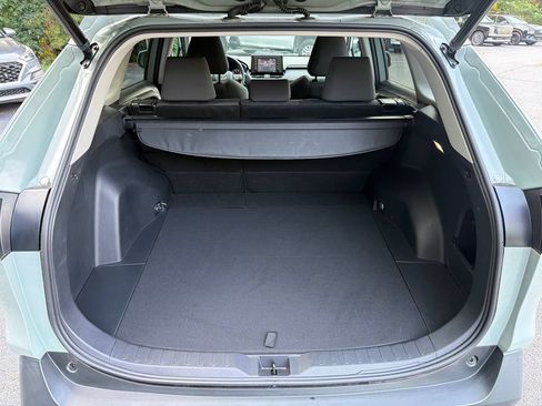 Used 2022 Toyota RAV4 XLE w/ Convenience Package FWD image 18