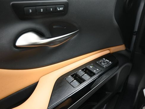 Used 2023 Lexus ES 250 w/ Premium Package AWD/4WD image 32
