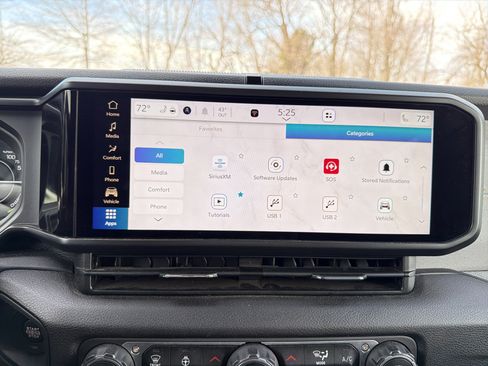 Used 2024 Jeep Wrangler Willys image 29