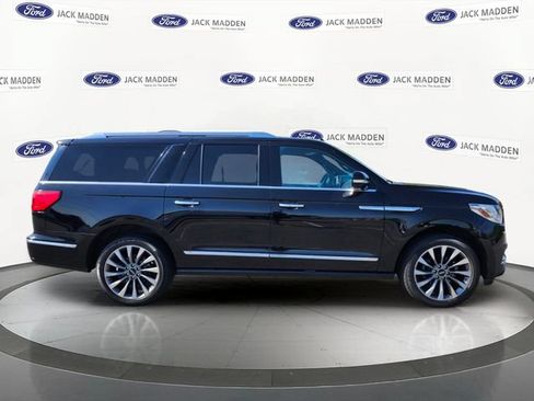 Used 2019 Lincoln Navigator L Select AWD/4WD image 6
