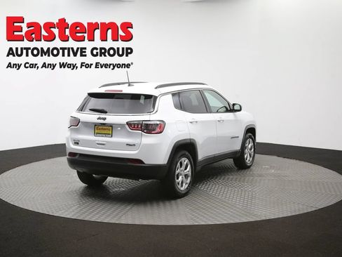 Used 2024 Jeep Compass Latitude AWD/4WD image 38