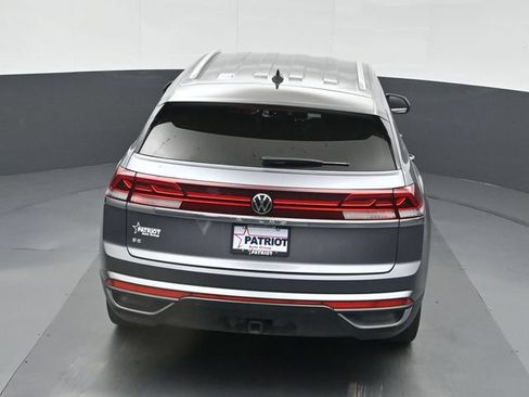 Used 2024 Volkswagen Atlas Cross Sport SE FWD image 39