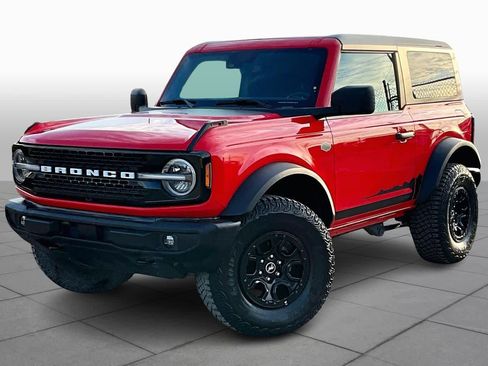 Used 2022 Ford Bronco Wildtrak image 3