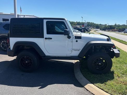 Used 2014 Jeep Wrangler Sport w/ Quick Order Package 24S AWD/4WD image 8