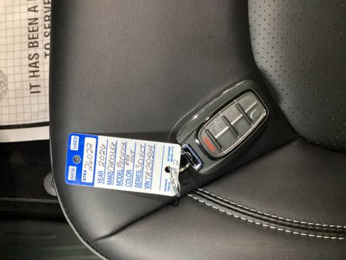 New 2026 Chrysler Pacifica Select image 36