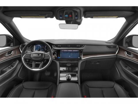 Used 2026 Jeep Grand Cherokee Altitude AWD/4WD image 10