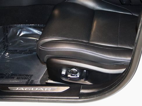 Used 2021 Jaguar XF R-Dynamic SE image 37