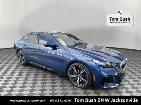 Certified 2025 BMW 530i w/ M Sport Package image 1