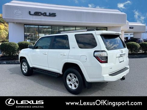 Used 2024 Toyota 4Runner SR5 Premium w/ Moonroof Package AWD/4WD image 3