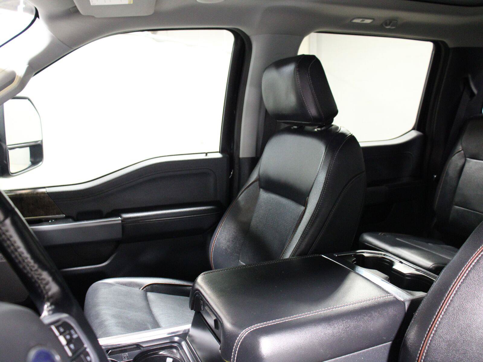 Used 2023 Ford F250 Lariat w/ Lariat Ultimate Package AWD/4WD image 30